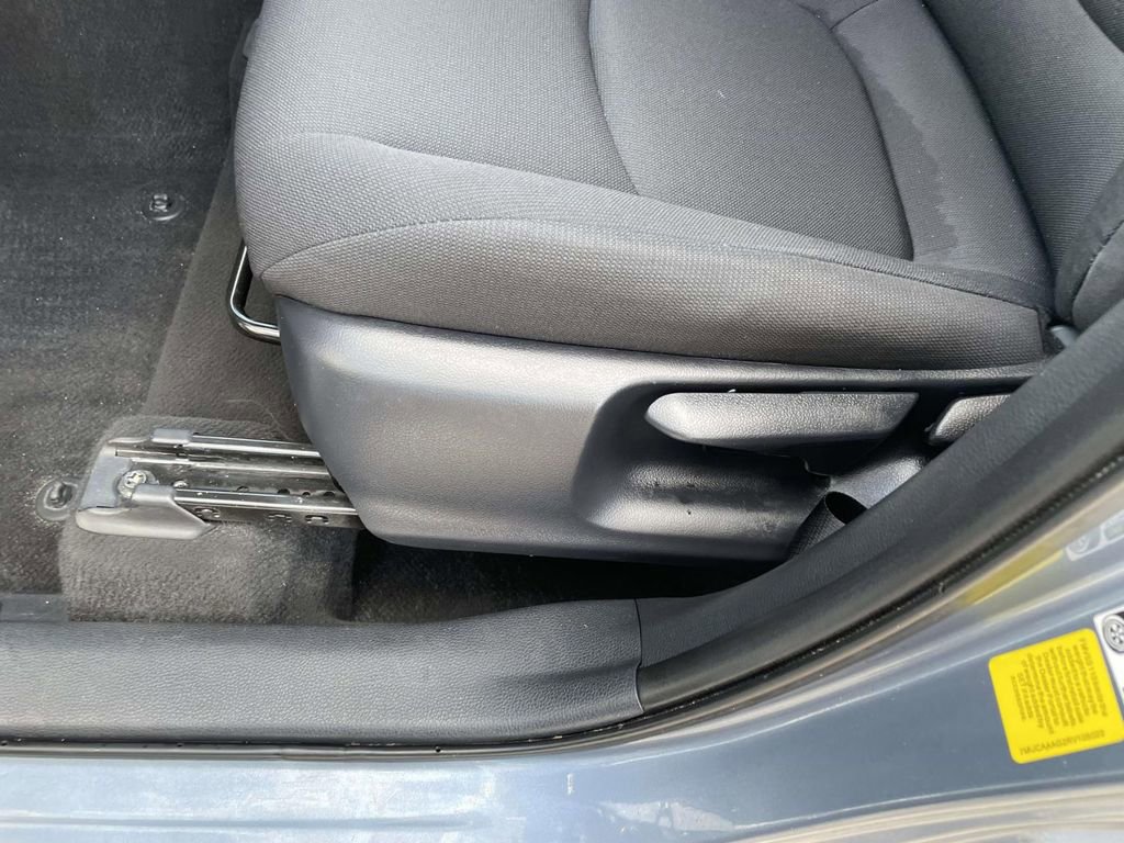 Used 2024 Toyota Corolla Cross LE image 30