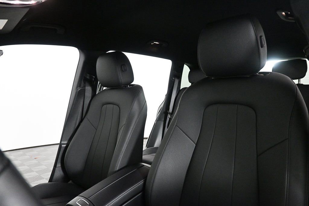 Used 2025 Mercedes-Benz GLB 250 image 5