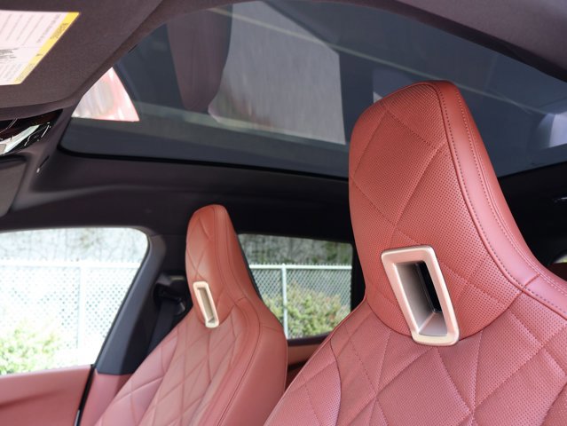 Used 2023 BMW iX xDrive50 w/ Premium Package image 21