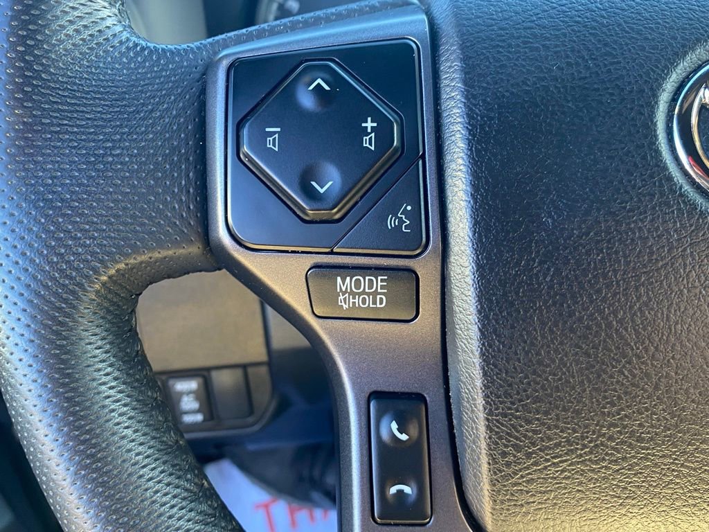 Used 2022 Toyota Tacoma TRD Off-Road image 26