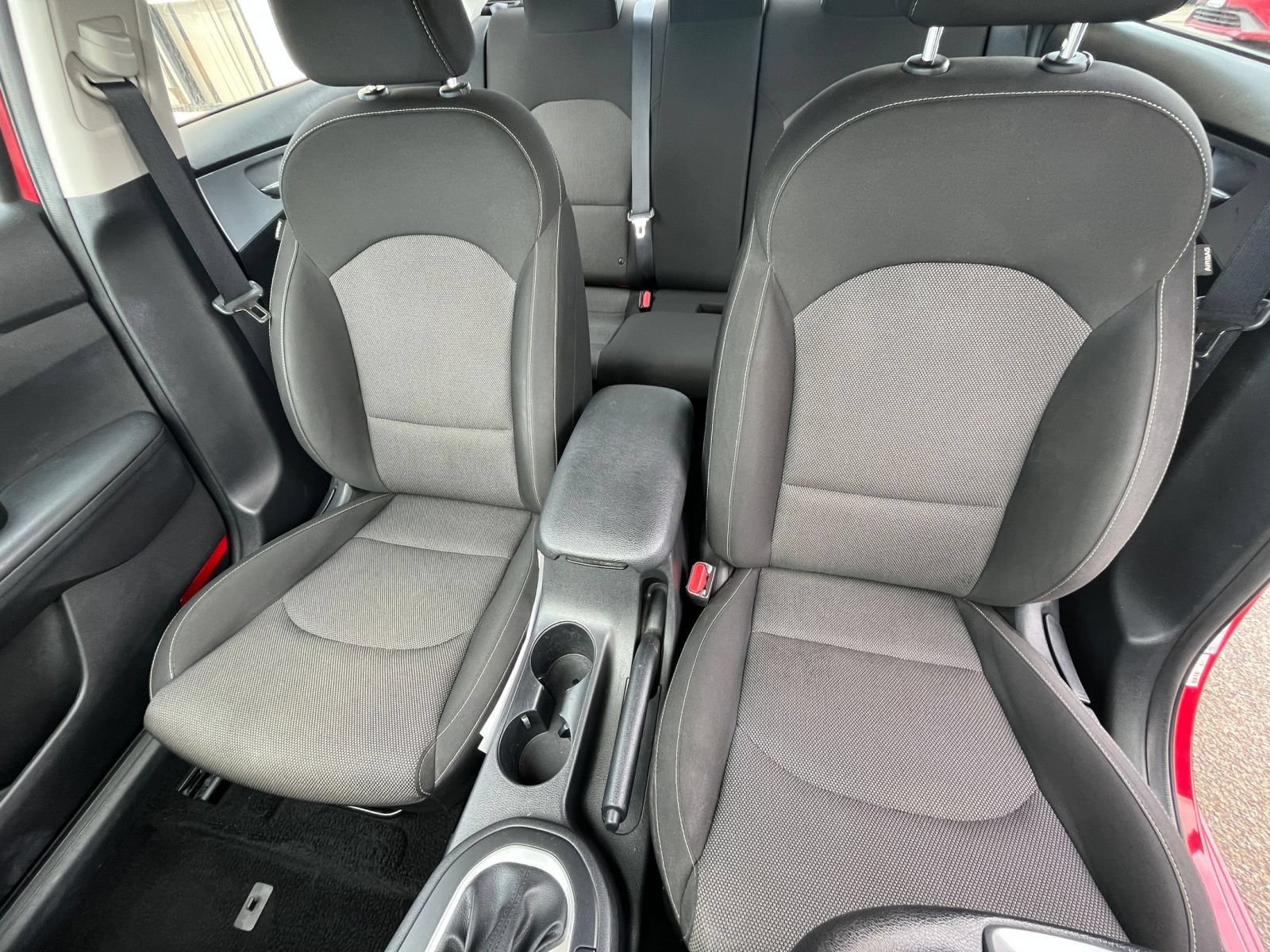 Used 2024 Kia Forte LXS FWD image 33