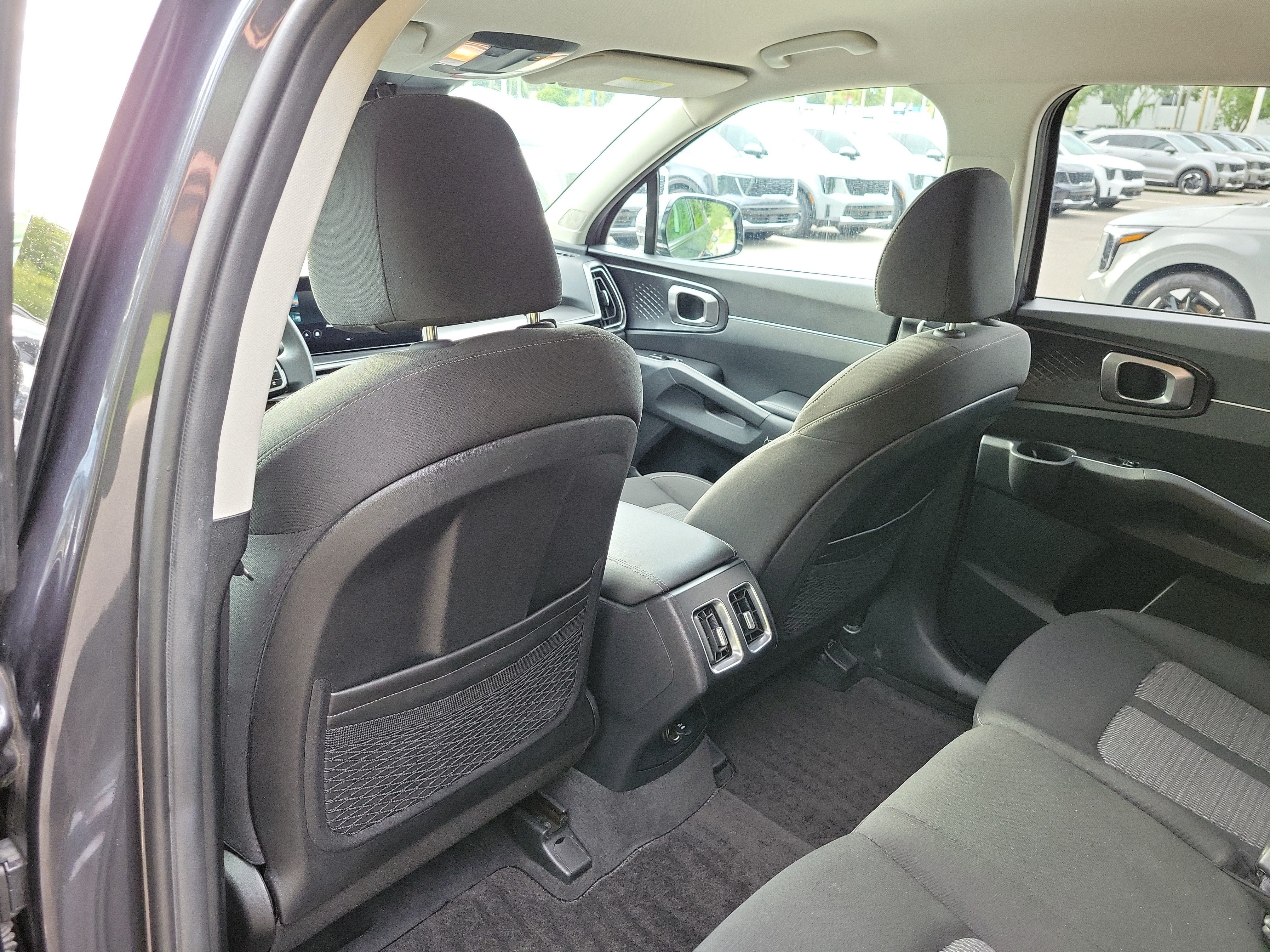 Certified 2024 Kia Sorento LX FWD image 16