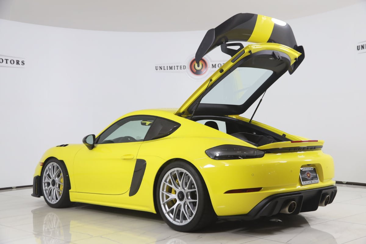 Used 2025 Porsche 718 Cayman GT4 RS w/ Weissach Package RWD image 26