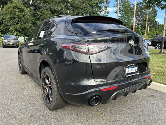 New 2025 Alfa Romeo Stelvio Sprint image 6