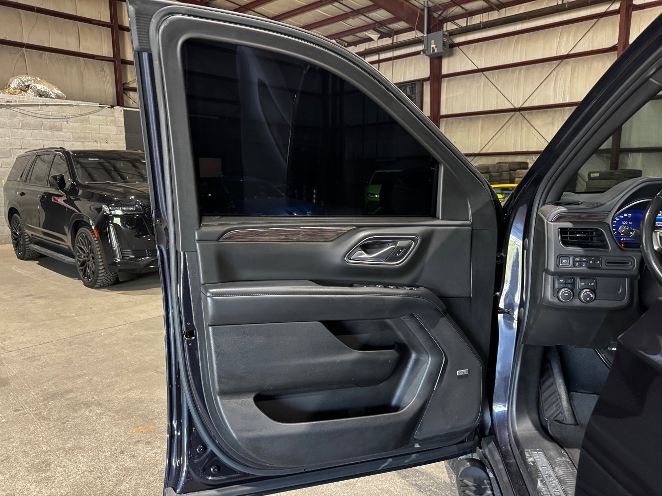 Used 2022 Chevrolet Tahoe Z71 image 12