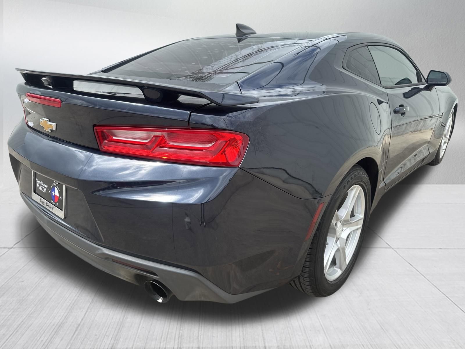 Used 2016 Chevrolet Camaro LT image 9