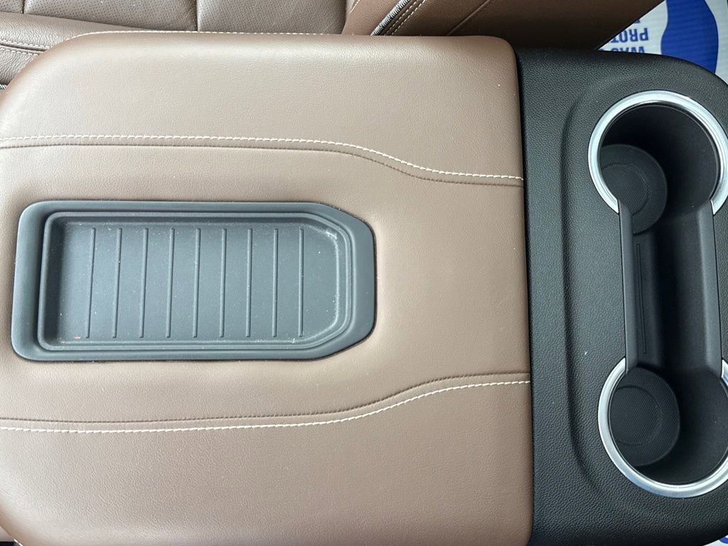 Used 2021 Chevrolet Suburban High Country image 39