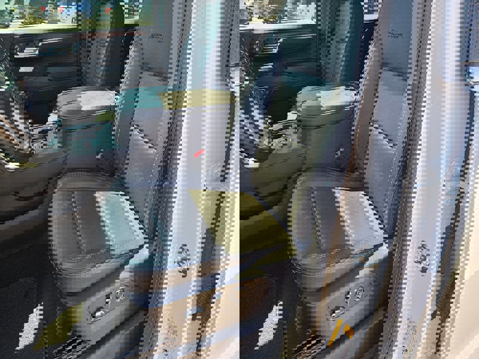 Used 2024 GMC Sierra 1500 Denali w/ Denali Reserve Package image 20