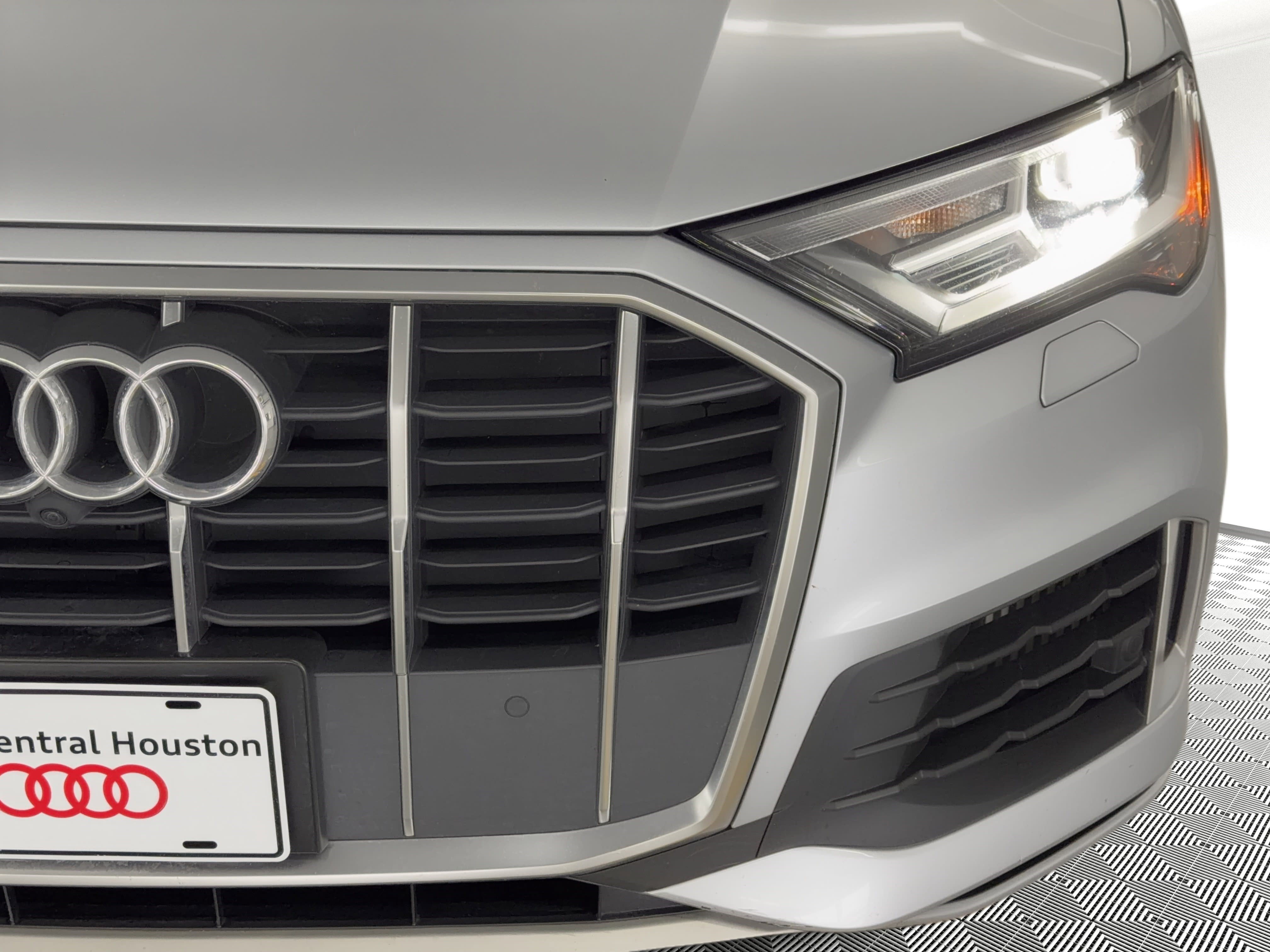 Certified 2022 Audi Q7 3.0T Premium image 11