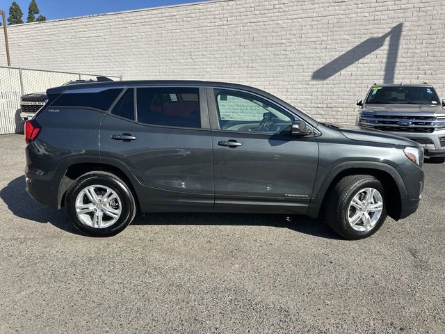 Used 2021 GMC Terrain SLE image 3