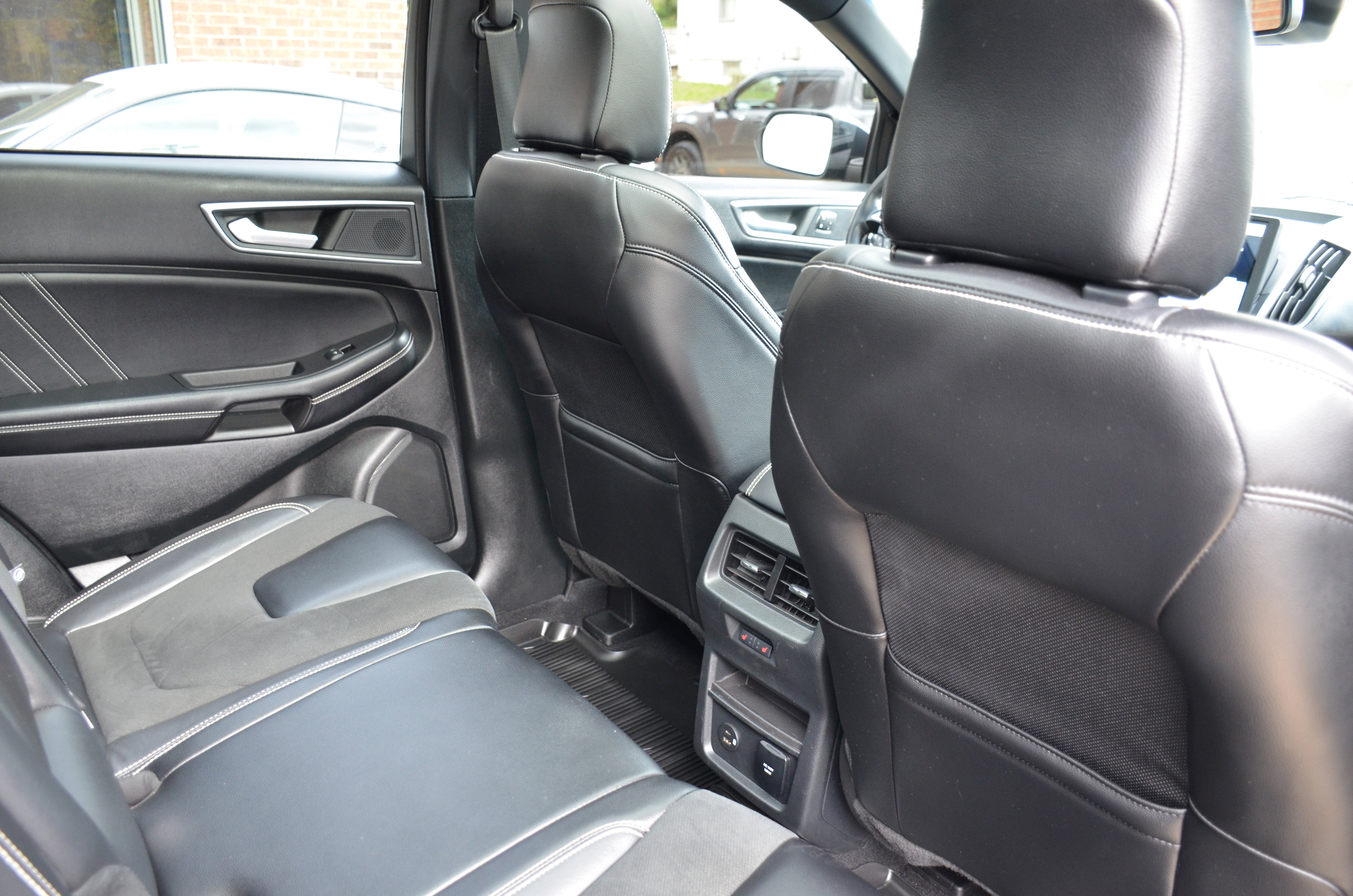 Used 2022 Ford Edge ST w/ Equipment Group 401A image 25