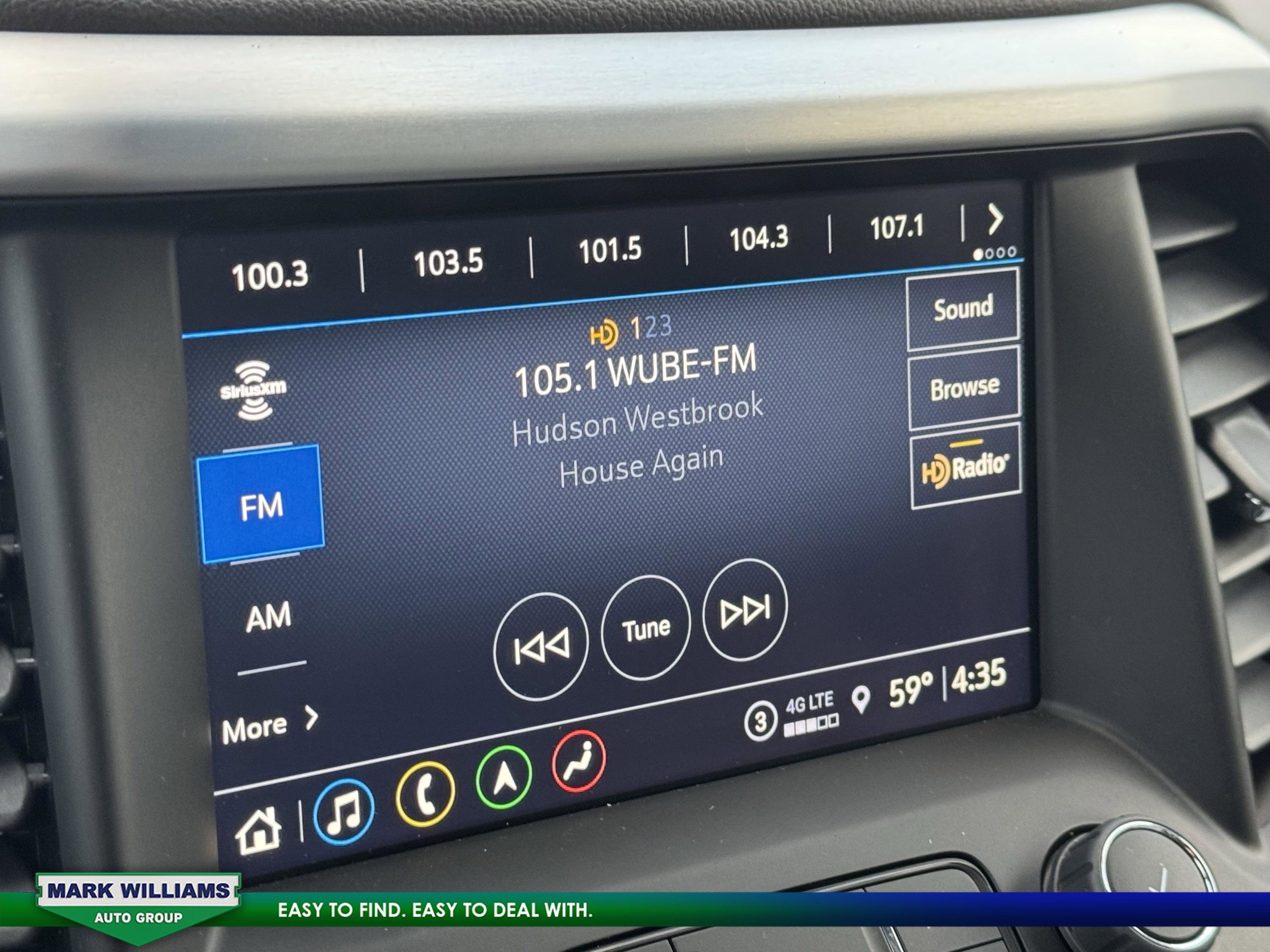 Used 2021 GMC Acadia SLT w/ LPO, Floor Liner Package image 18