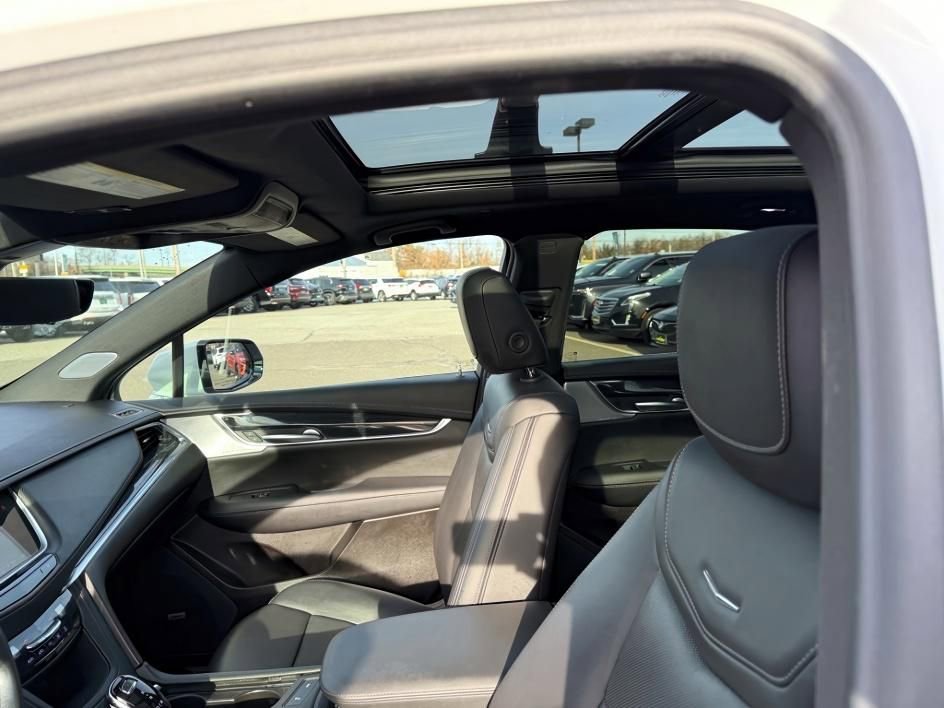 Certified 2023 Cadillac XT5 Premium Luxury w/ Technology Package image 13