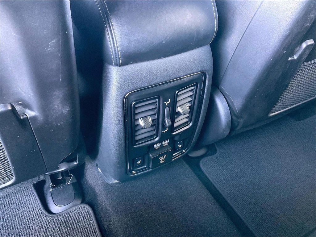 Used 2020 Jeep Grand Cherokee SRT image 27