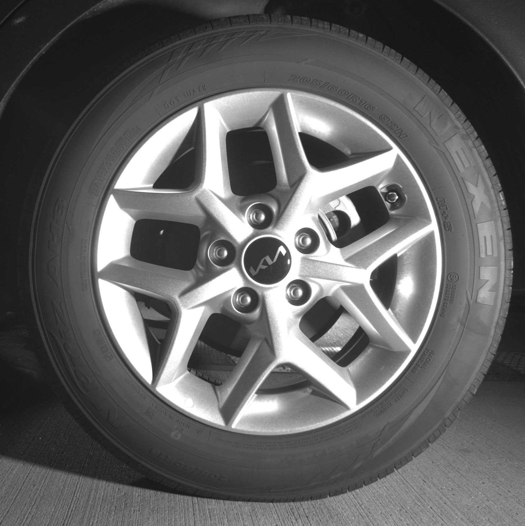 Used 2025 Kia Soul LX w/ LX Technology Package FWD image 14