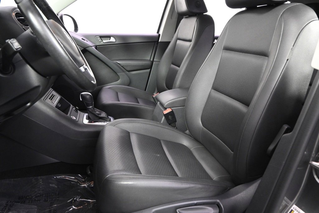 Used 2016 Volkswagen Tiguan S image 13