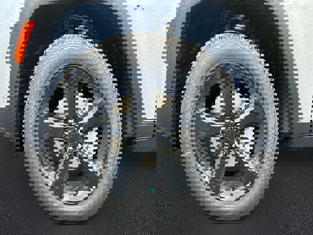 New 2025 Jeep Grand Cherokee Limited w/ Luxury Tech Group II image 35