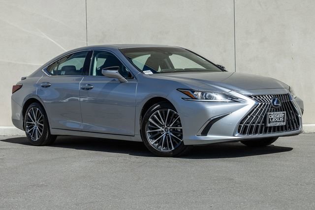 Used 2025 Lexus ES 300h w/ Premium Package image 16