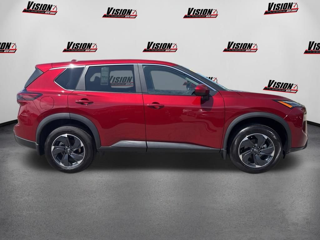Certified 2026 Nissan Rogue SV AWD/4WD image 4