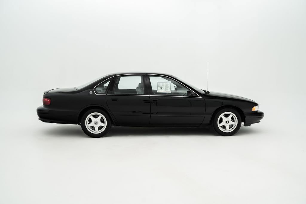 Used 1996 Chevrolet Impala SS image 2