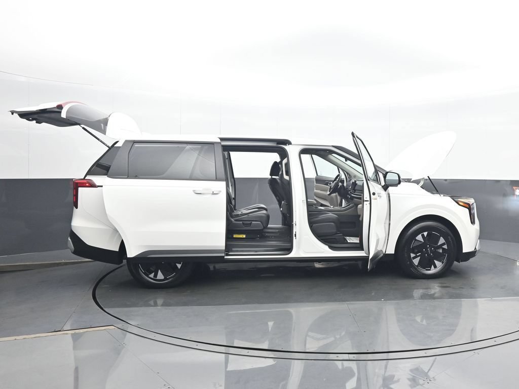 Used 2026 Kia Carnival LXS FWD image 38