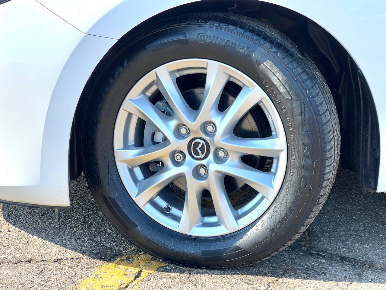 Used 2015 MAZDA MAZDA3 i Touring image 45