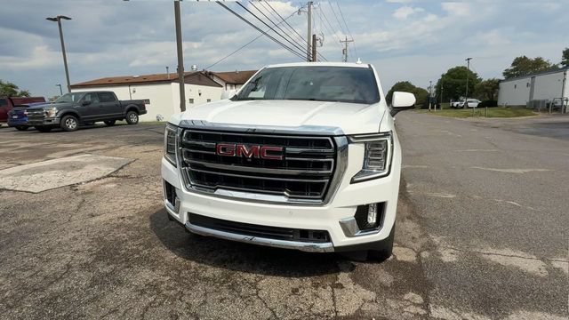 Used 2022 GMC Yukon SLT w/ SLT Luxury Package AWD/4WD image 3