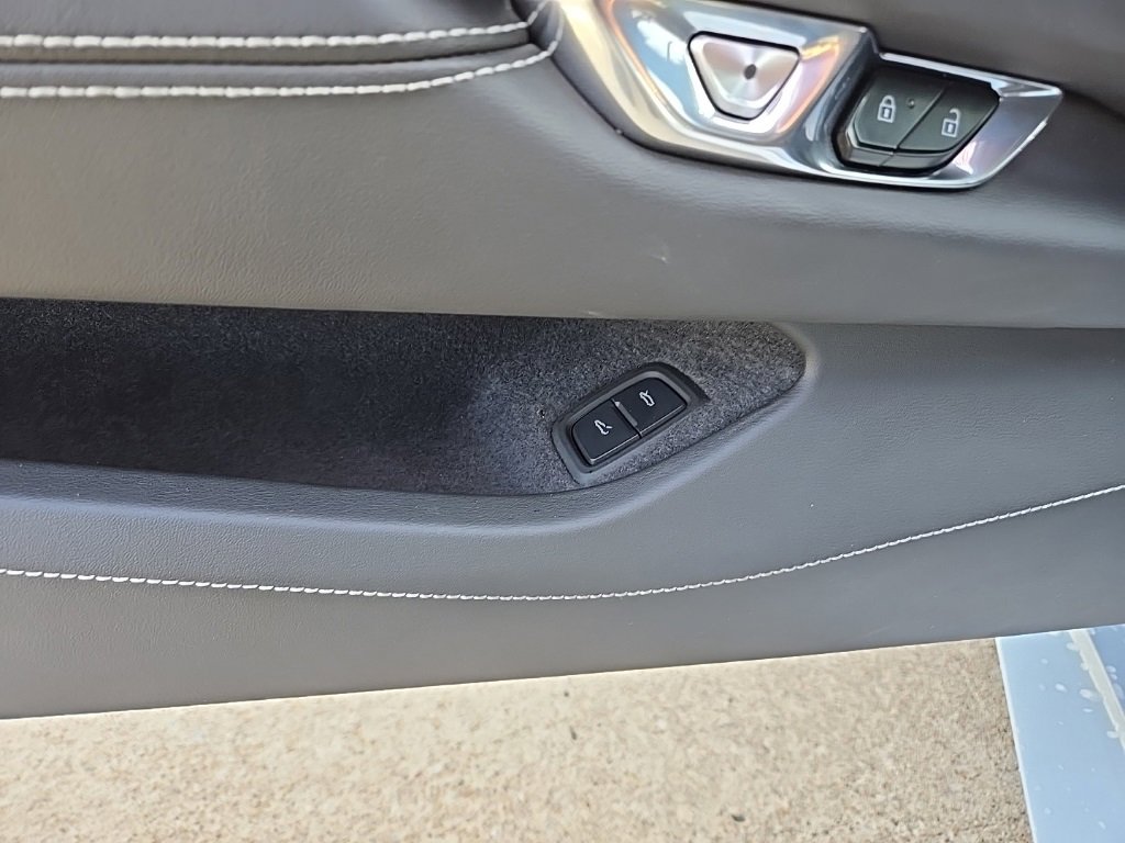 Used 2023 Chevrolet Corvette Stingray Coupe w/ Z51 Performance Package image 19