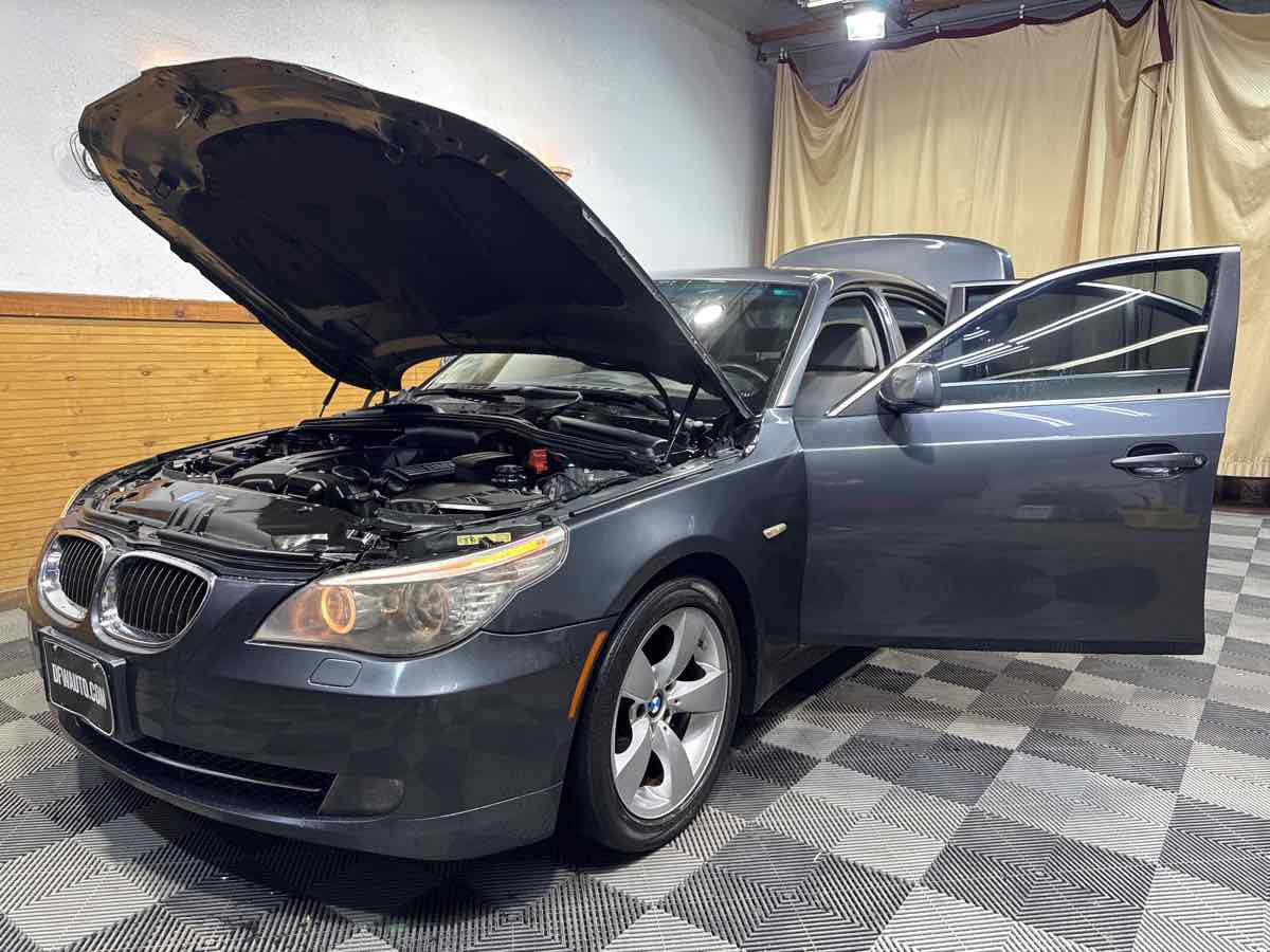 Used 2008 BMW 528i Sedan image 11