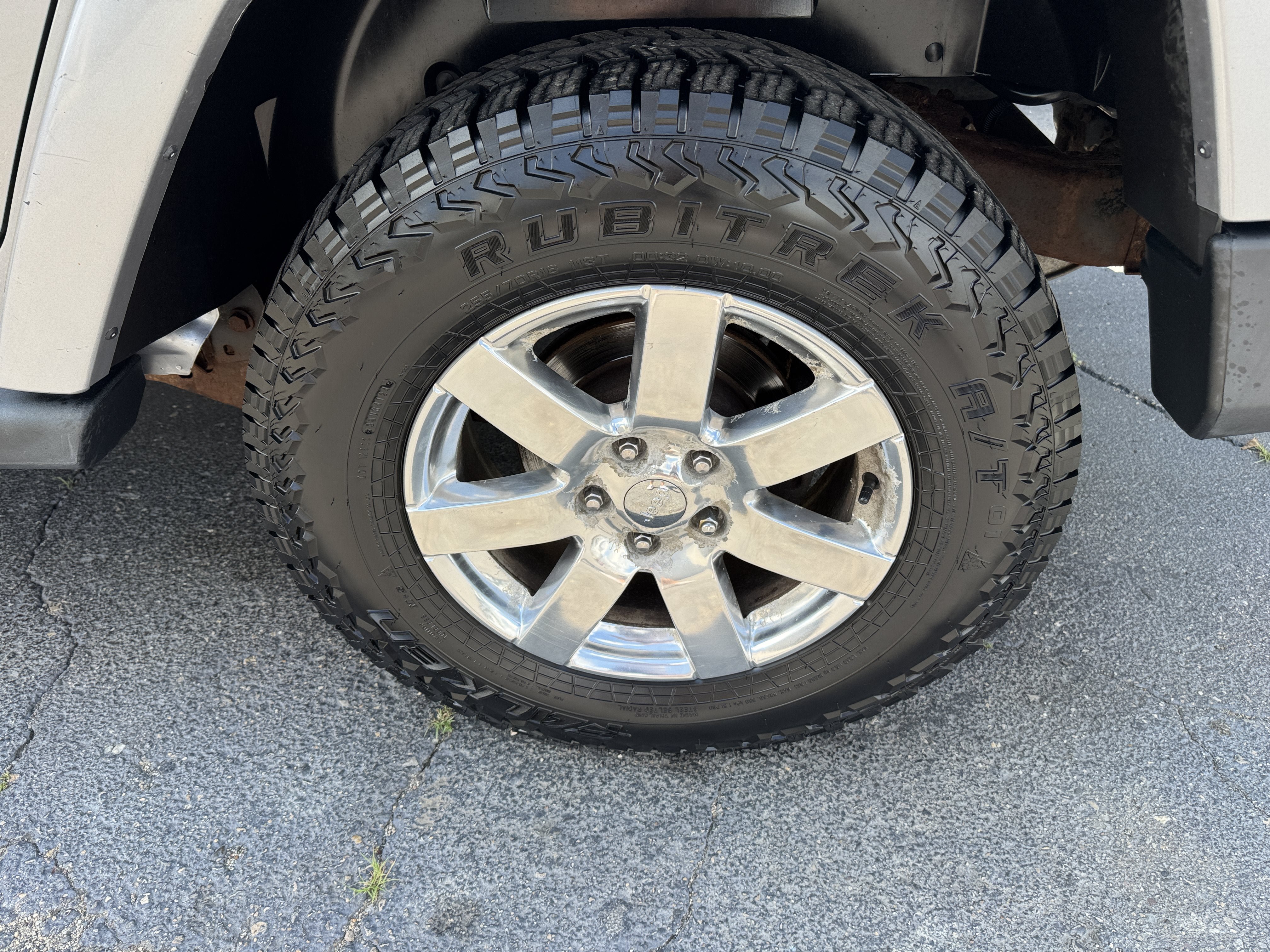 Used 2013 Jeep Wrangler Unlimited Sahara w/ Dual Top Group AWD/4WD image 29