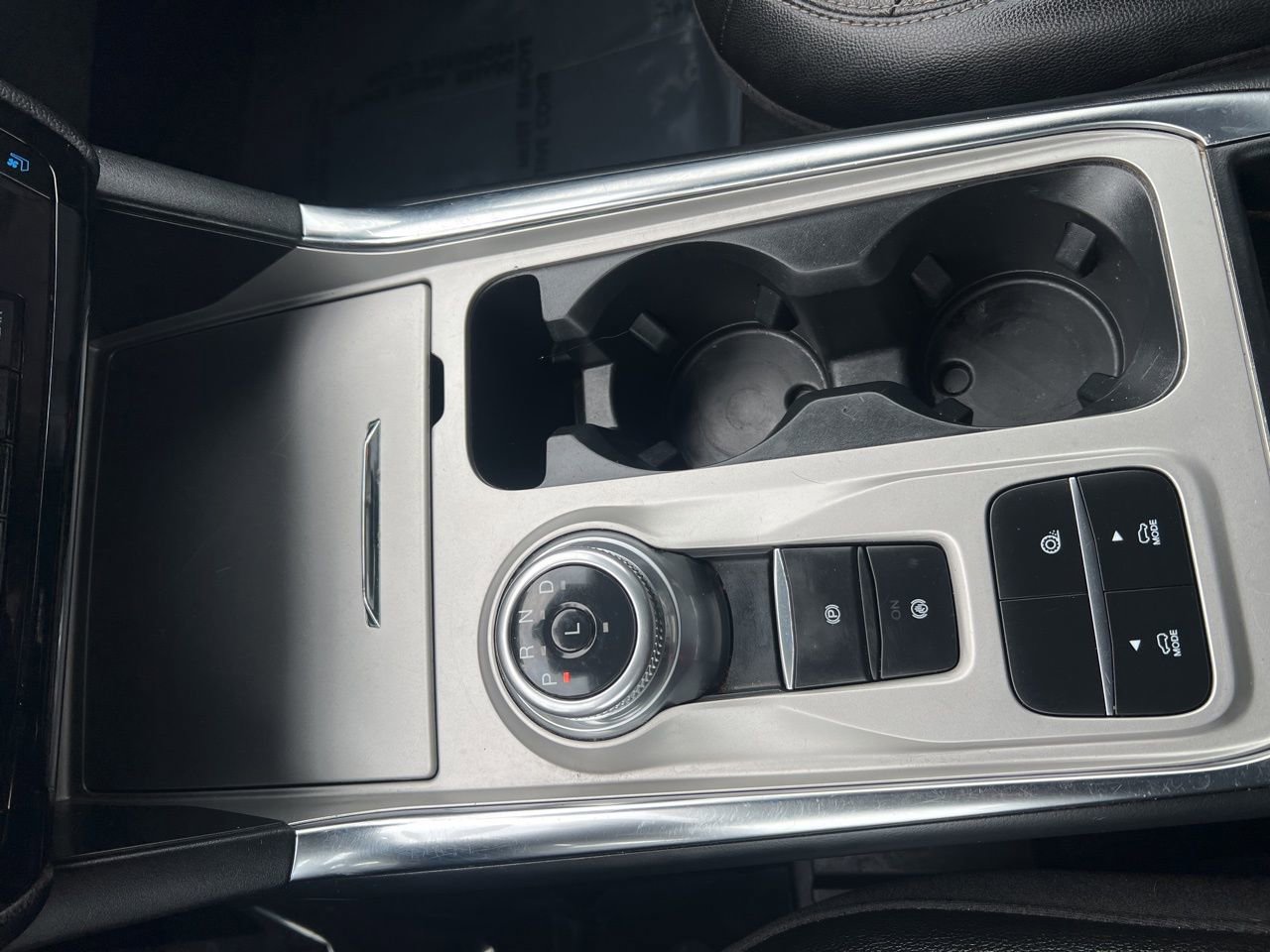 Used 2022 Ford Explorer Limited image 34