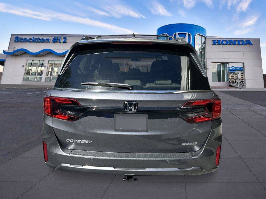 New 2027 Honda Odyssey Touring image 4