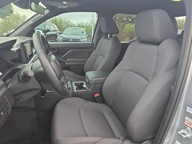 Used 2025 Toyota Tacoma SR5 AWD/4WD image 15