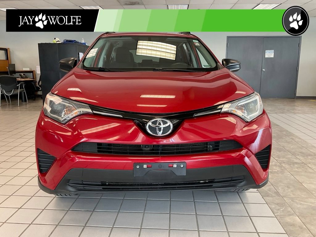 Used 2016 Toyota RAV4 LE AWD/4WD image 2