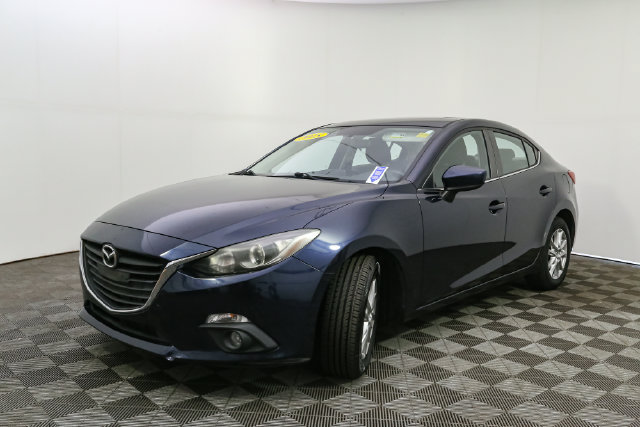 Used 2015 MAZDA MAZDA3 i Touring w/ Technology Package FWD image 5