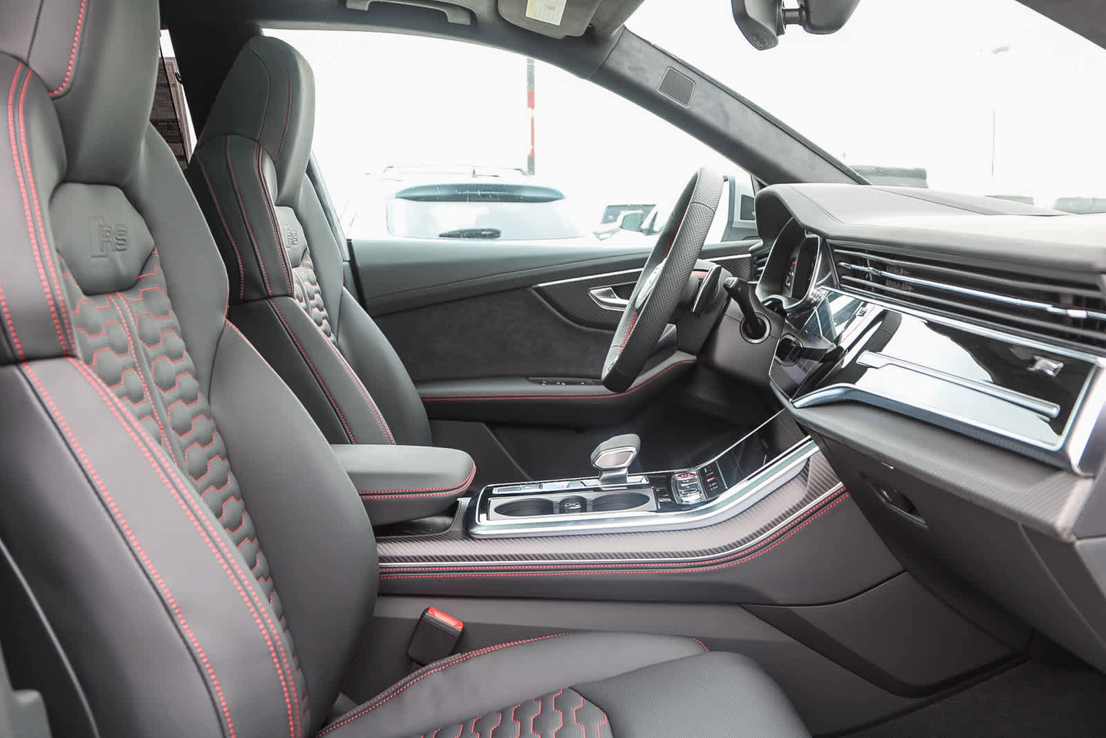 New 2025 Audi RS Q8 performance image 18