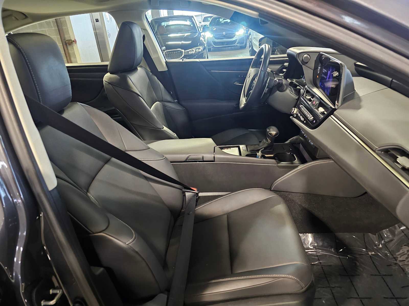 Used 2023 Lexus ES 250 w/ Premium Package image 41