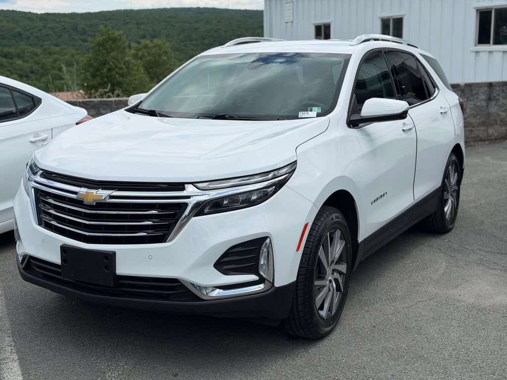 Used 2022 Chevrolet Equinox Premier AWD/4WD image 1