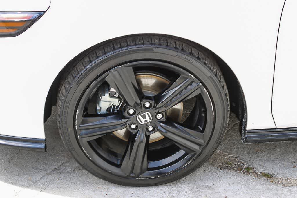 Used 2024 Honda Accord Sport image 4