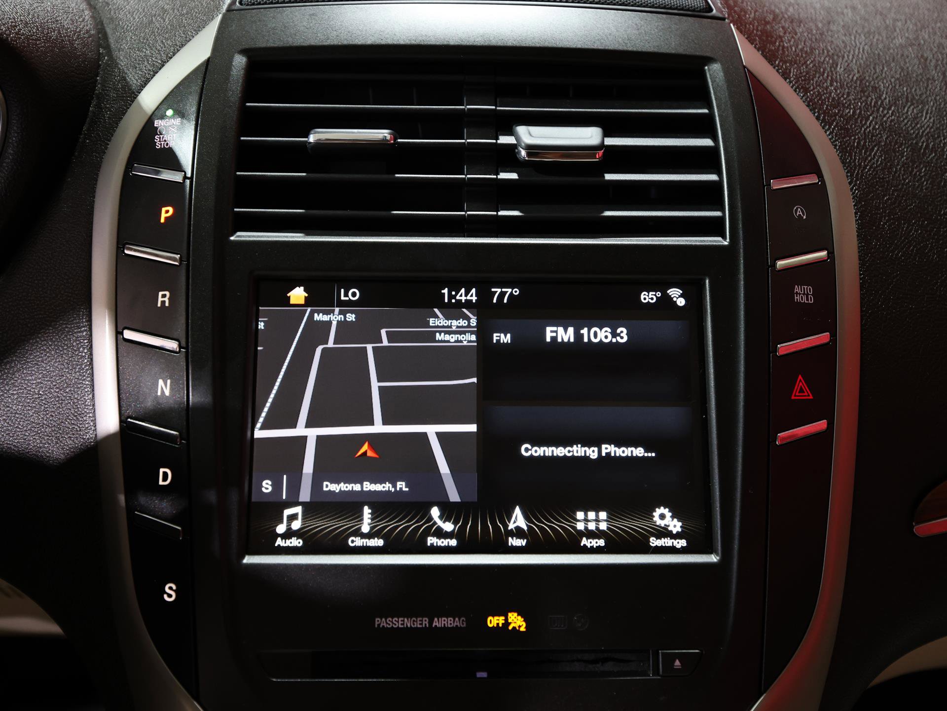 Used 2017 Lincoln MKC Select w/ Select Plus Package FWD image 18