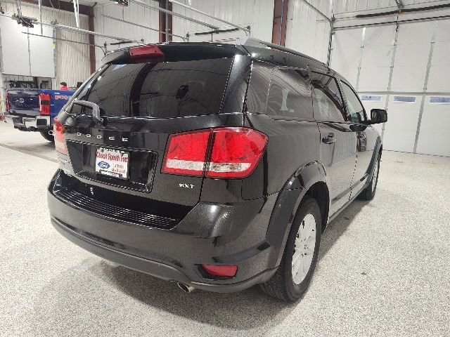Used 2013 Dodge Journey SXT w/ Flexible Seating Group image 4