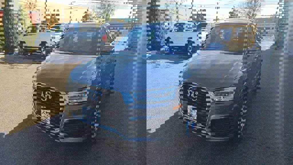 Used 2017 Audi Q3 2.0T Prestige w/ Prestige Package image 3