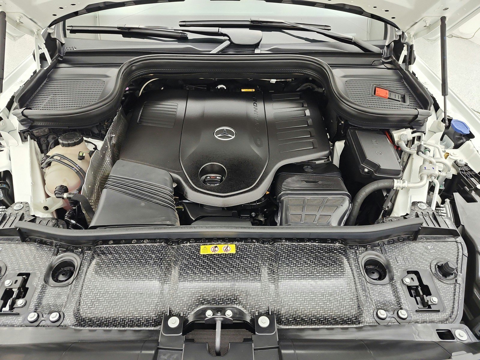 Certified 2024 Mercedes-Benz GLS 450 4MATIC image 16