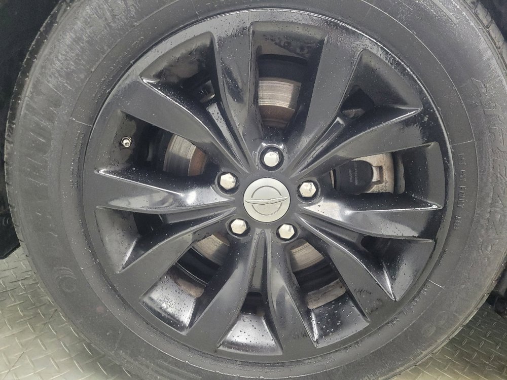 Used 2022 Chrysler 300 Touring image 31