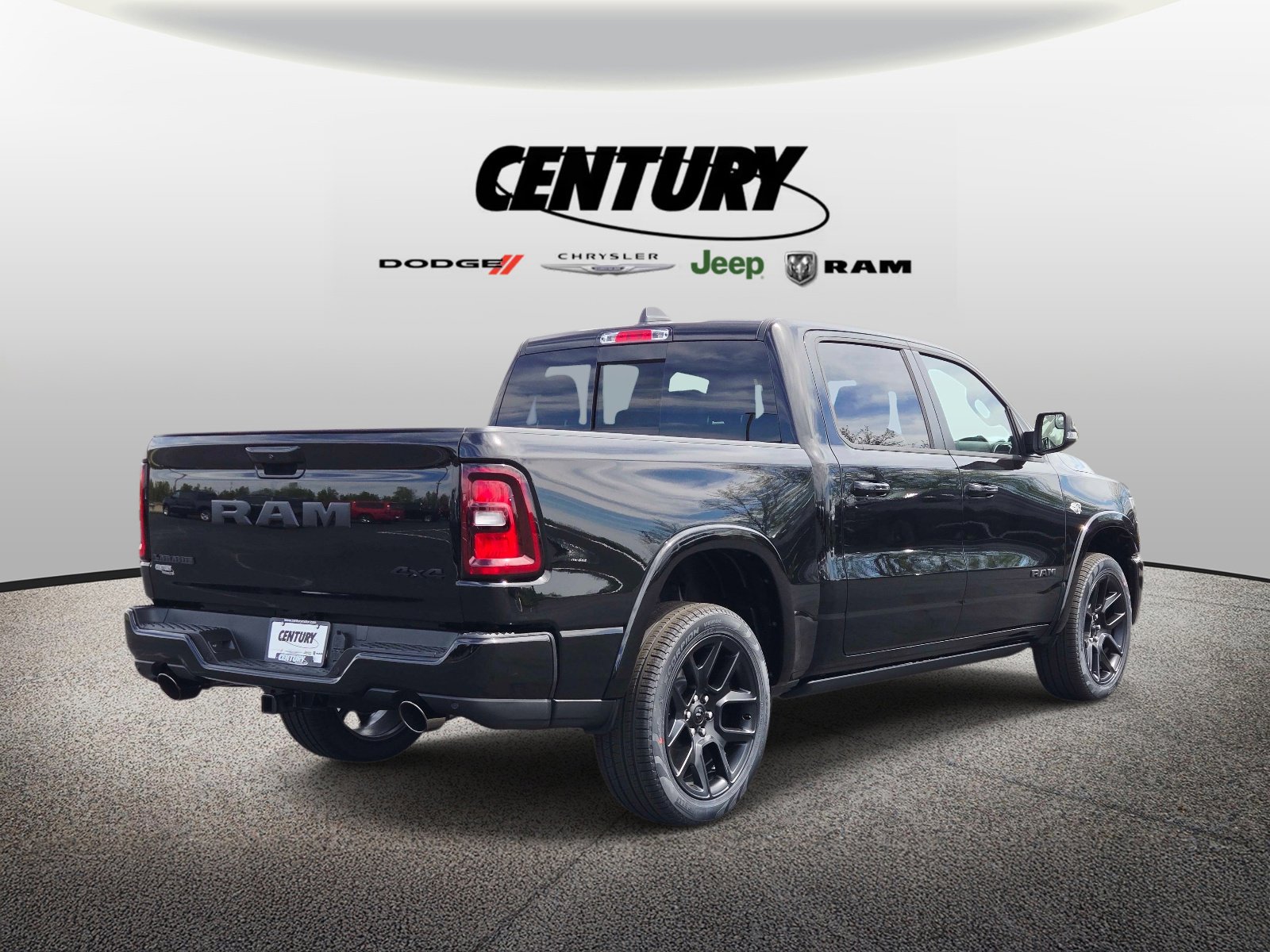 New 2026 RAM 1500 Laramie AWD/4WD image 3