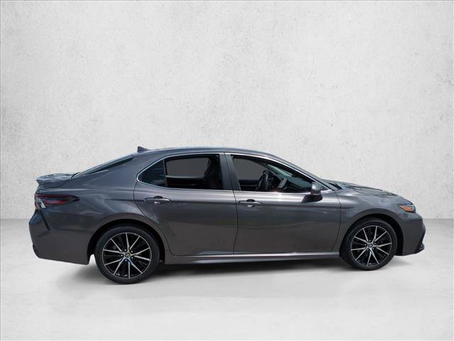 Used 2023 Toyota Camry SE FWD image 4