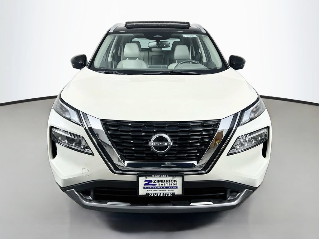 Used 2023 Nissan Rogue SL AWD/4WD image 2