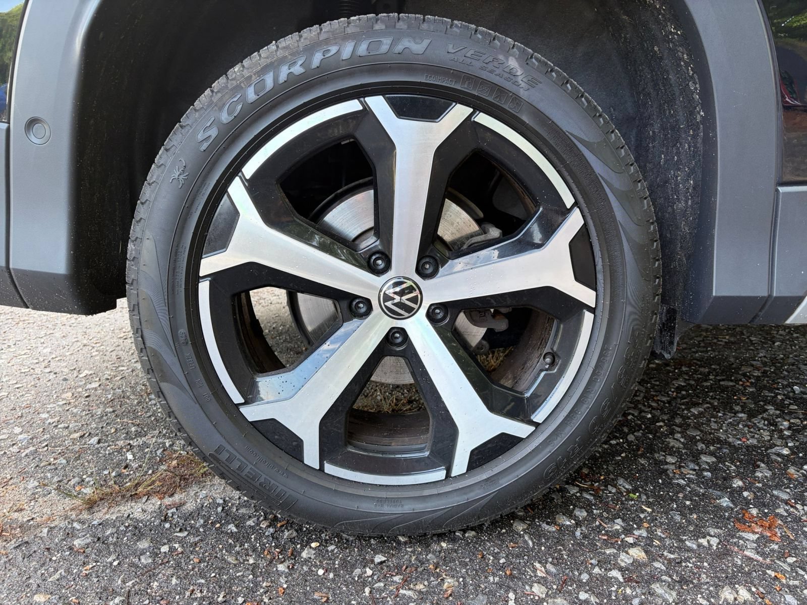 Used 2026 Volkswagen Tiguan SE AWD/4WD image 31