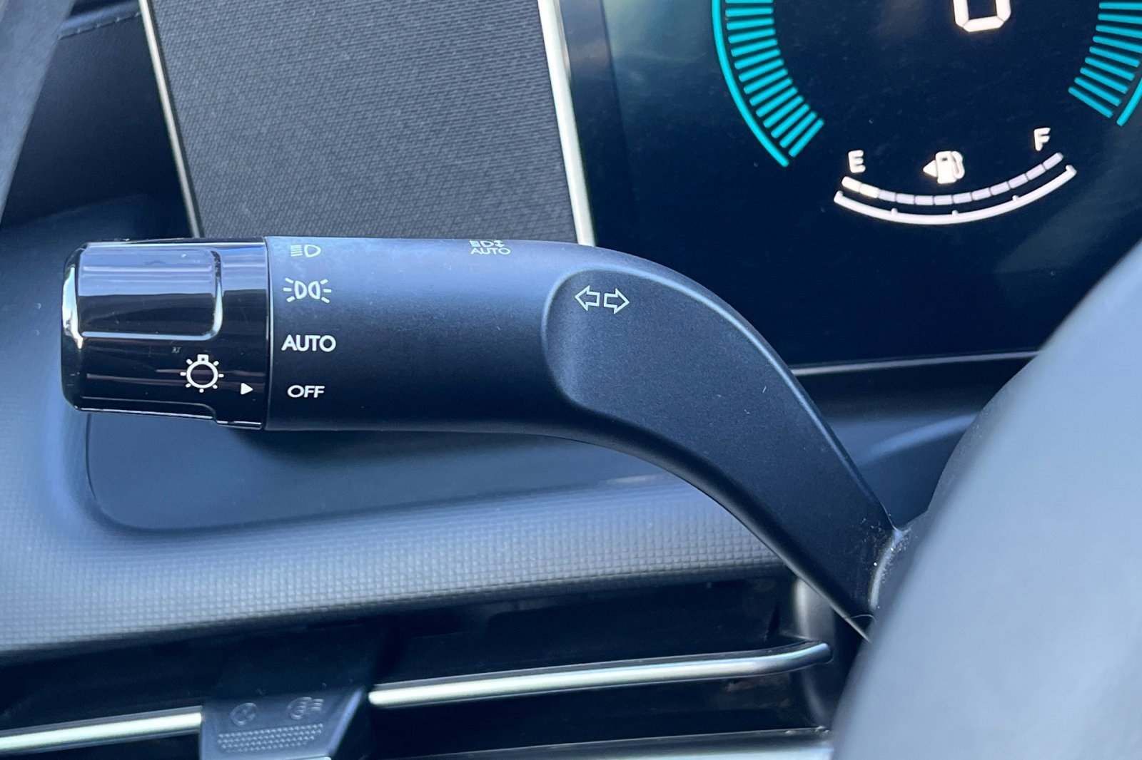 Certified 2025 Hyundai Tucson SEL image 33