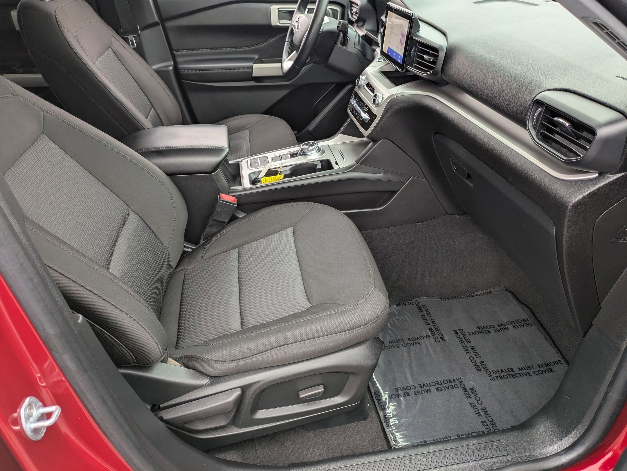 Used 2022 Ford Explorer XLT image 37